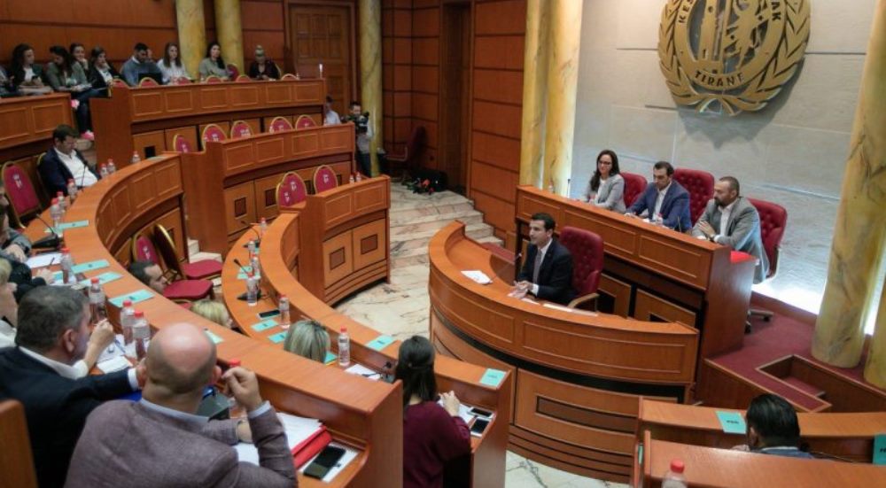 Veliaj: Bonus qiraje per familjet qe jetojne ne konvikte